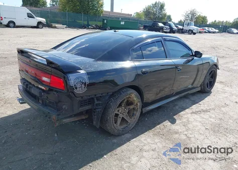 2013 Dodge Charger Srt8 Superbee z USA, uszkodzony, nr VIN 2C3CDXGJ6DH537180